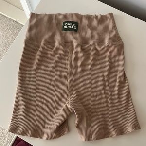 Daily Drills Lawson Short - Tan L